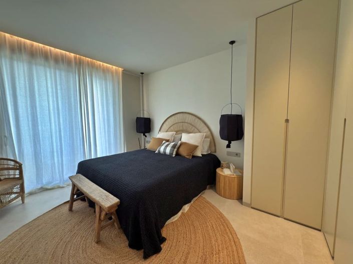 Image No.37-3 Bed Apartment for sale