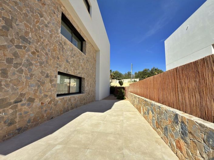 Image No.46-3 Bed Apartment for sale