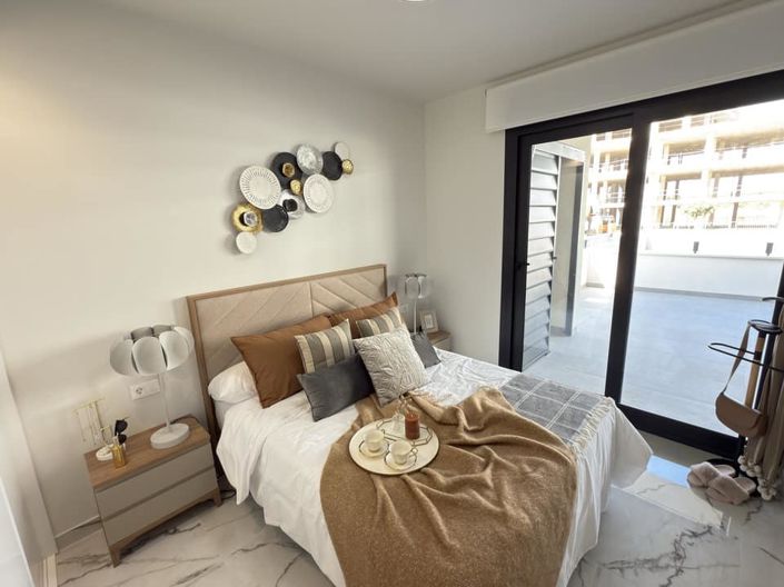 Image No.19-2 Bed Apartment for sale