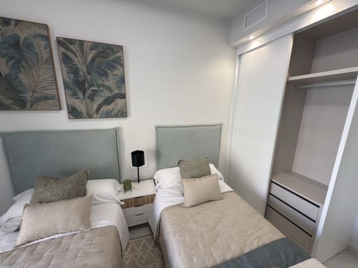 Image No.23-2 Bed Apartment for sale