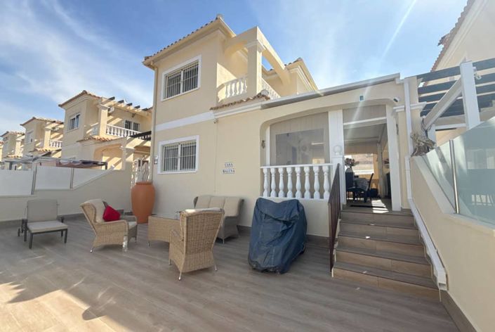 Image No.1-3 Bed Villa for sale