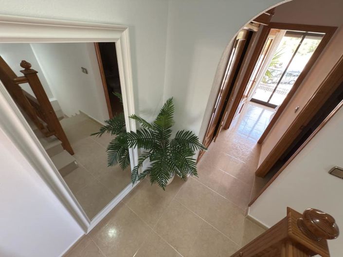 Image No.17-3 Bed Townhouse for sale