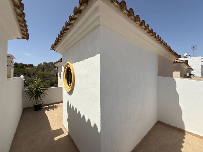 Image No.23-3 Bed Townhouse for sale