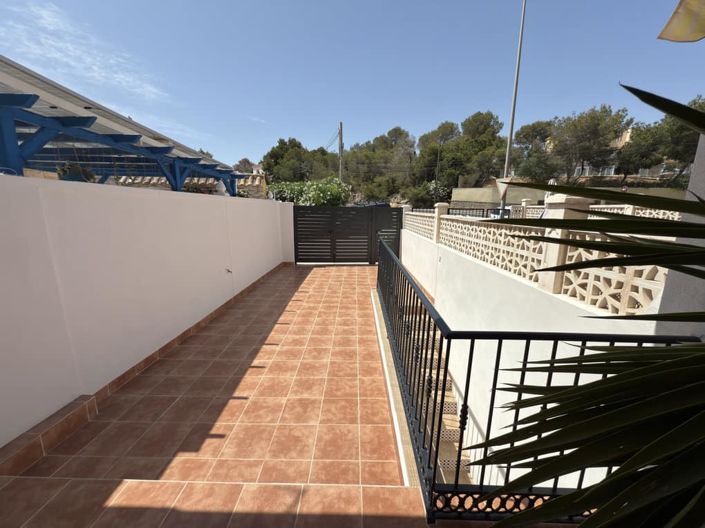 Image No.4-3 Bed Townhouse for sale