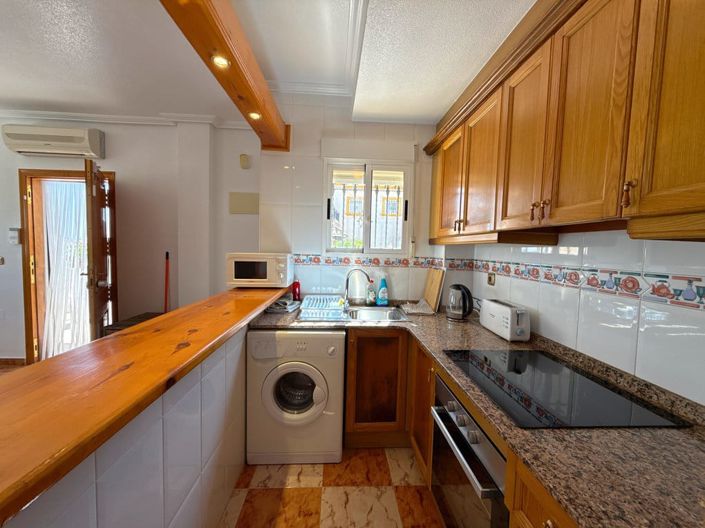 Image No.10-2 Bed Townhouse for sale