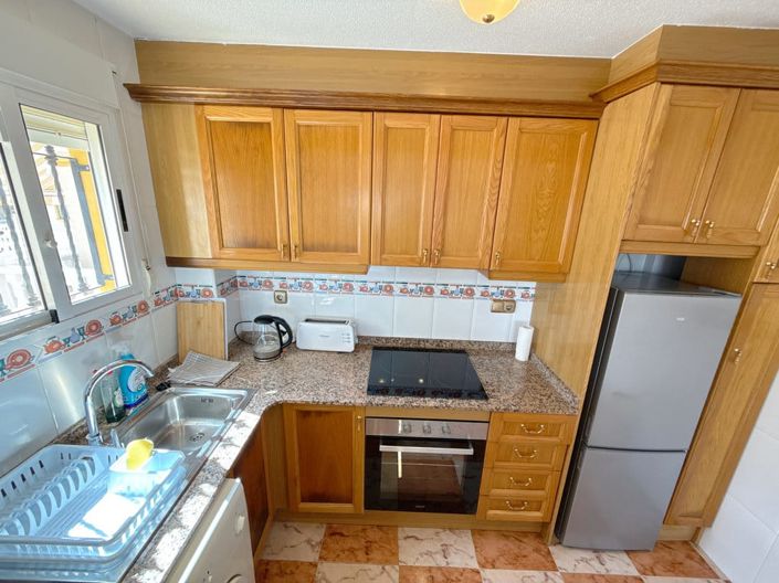 Image No.9-2 Bed Townhouse for sale