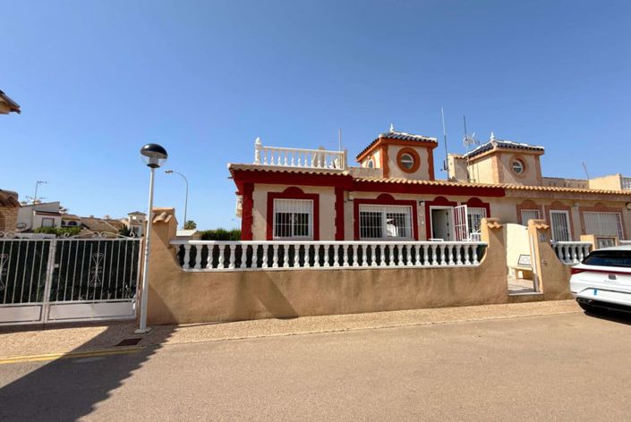 Image No.1-3 Bed Townhouse for sale