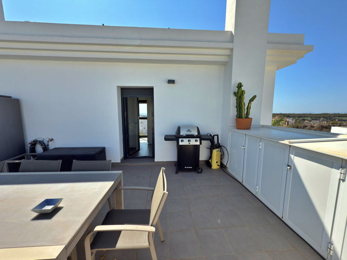 Image No.39-3 Bed Apartment for sale