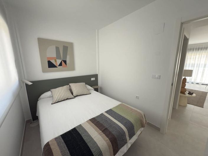 Image No.12-3 Bed Townhouse for sale