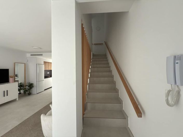 Image No.14-3 Bed Townhouse for sale