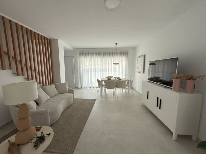 Image No.8-3 Bed Townhouse for sale