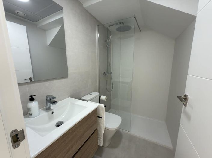 Image No.9-3 Bed Townhouse for sale