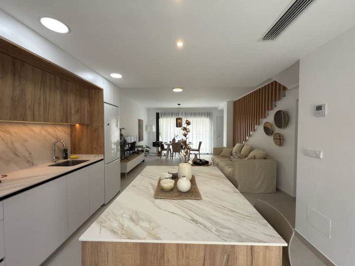 Image No.10-2 Bed Townhouse for sale