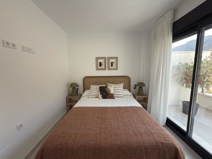 Image No.27-2 Bed Townhouse for sale