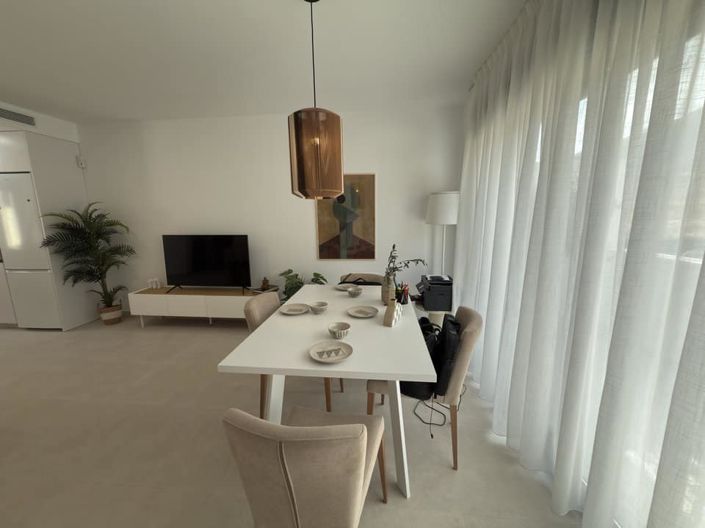 Image No.4-2 Bed Townhouse for sale