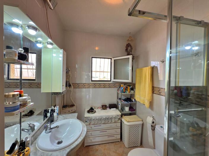 Image No.33-2 Bed Villa for sale