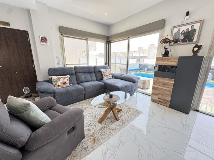 Image No.17-4 Bed Villa for sale