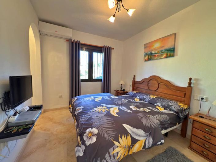 Image No.20-3 Bed Apartment for sale