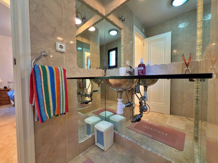 Image No.25-3 Bed Apartment for sale