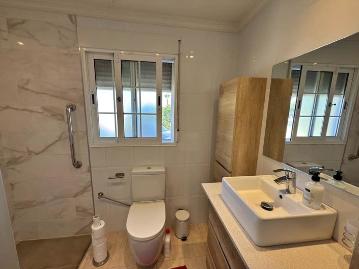 Image No.25-4 Bed Villa for sale