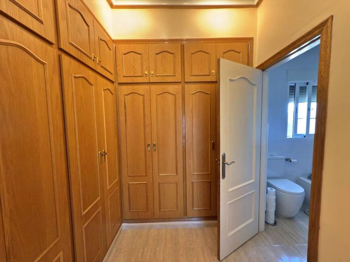 Image No.33-4 Bed Villa for sale