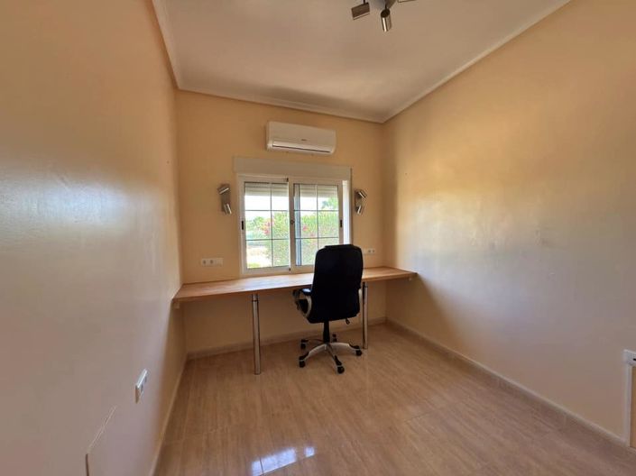 Image No.47-4 Bed Villa for sale