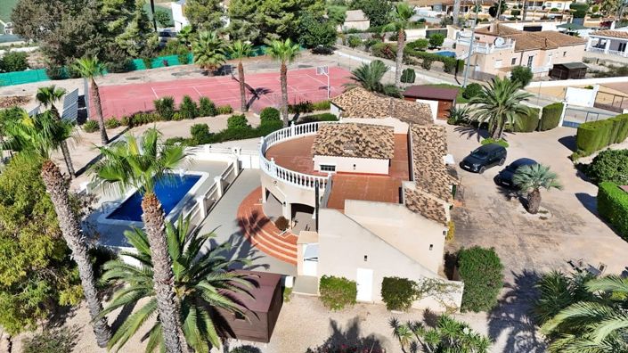 Image No.10-4 Bed Villa for sale