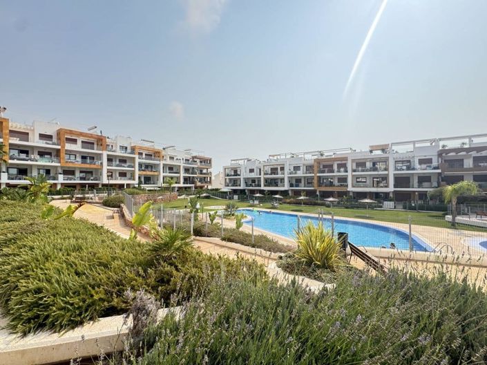 Image No.20-2 Bed Apartment for sale