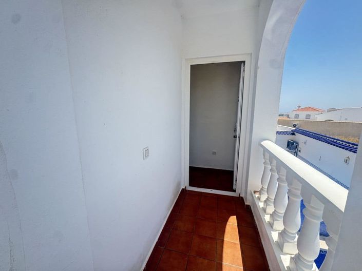 Image No.10-3 Bed Townhouse for sale