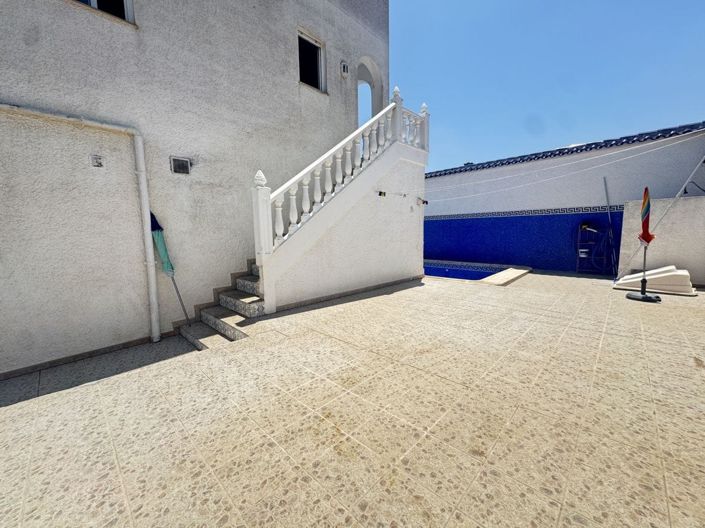 Image No.11-3 Bed Townhouse for sale