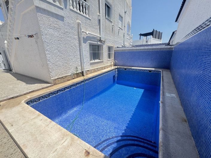 Image No.13-3 Bed Townhouse for sale