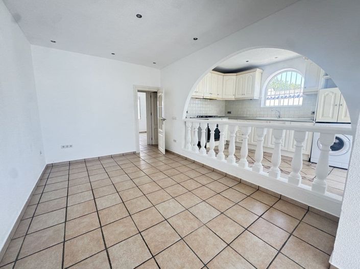 Image No.14-3 Bed Townhouse for sale