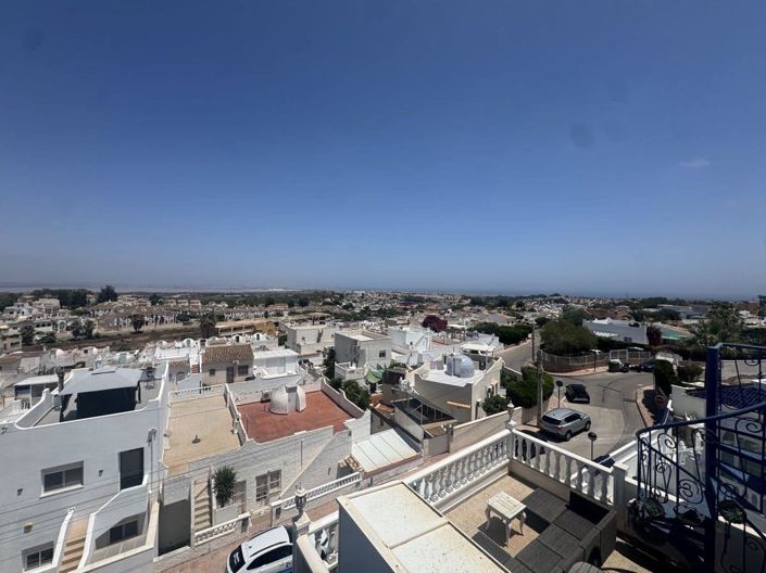 Image No.26-3 Bed Townhouse for sale