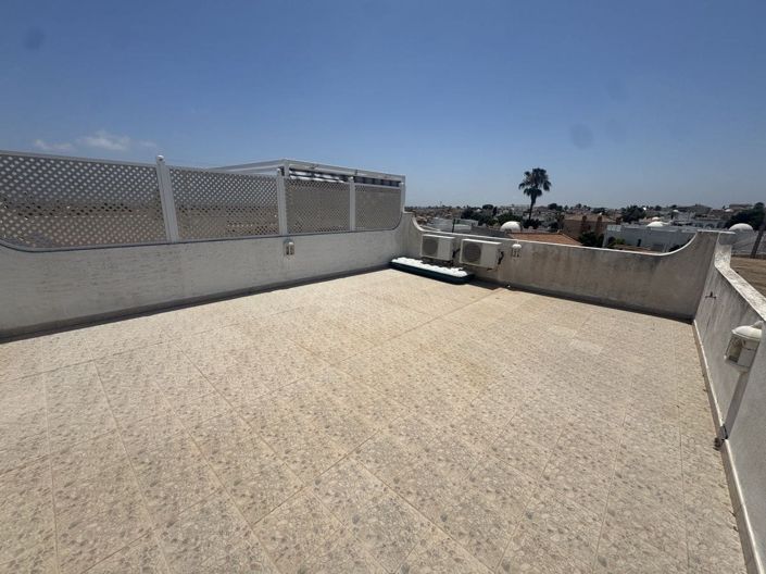 Image No.27-3 Bed Townhouse for sale