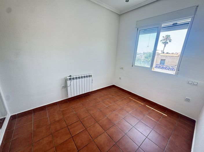 Image No.6-3 Bed Townhouse for sale