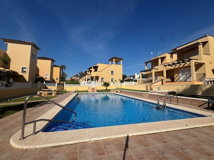 Image No.1-3 Bed Villa for sale