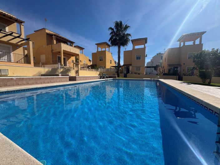 Image No.2-3 Bed Villa for sale