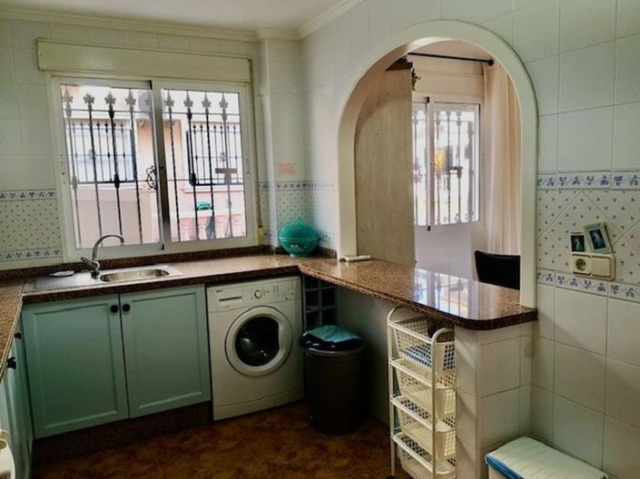 Image No.10-2 Bed Townhouse for sale