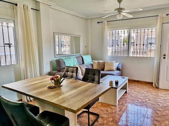 Image No.4-2 Bed Townhouse for sale