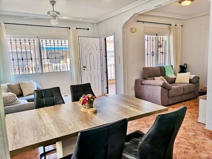 Image No.8-2 Bed Townhouse for sale