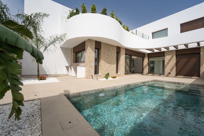 Image No.1-3 Bed Villa for sale