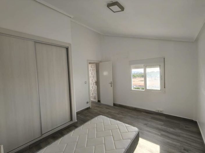 Image No.24-3 Bed Townhouse for sale