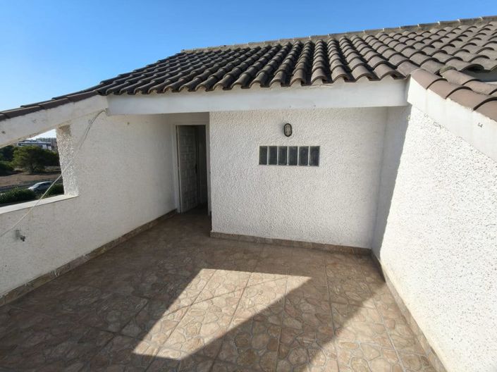 Image No.27-3 Bed Townhouse for sale