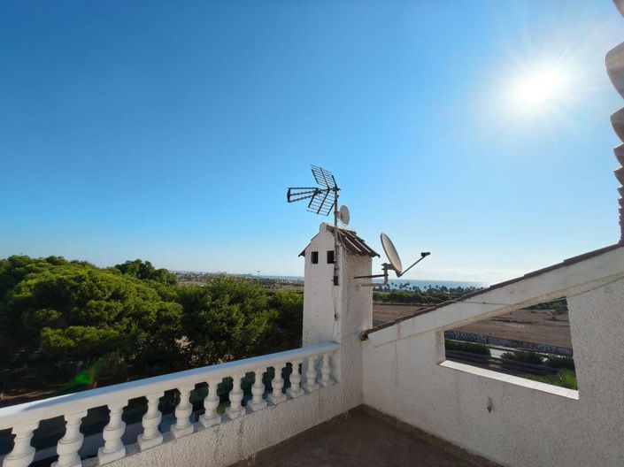 Image No.28-3 Bed Townhouse for sale