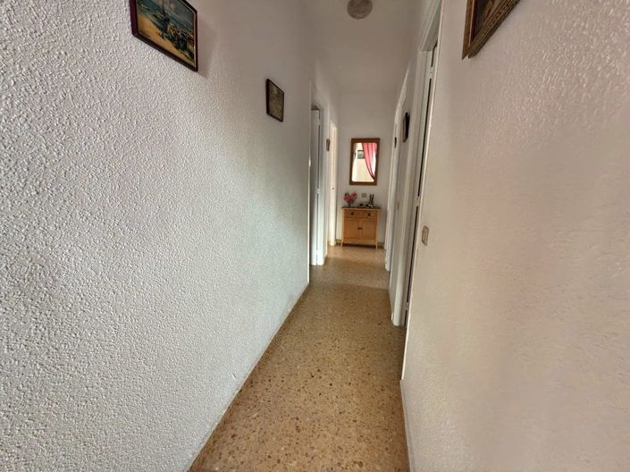 Image No.27-3 Bed Villa for sale