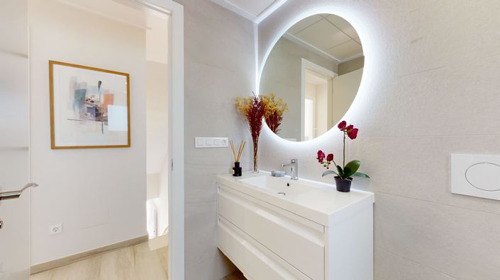 Image No.19-3 Bed Apartment for sale