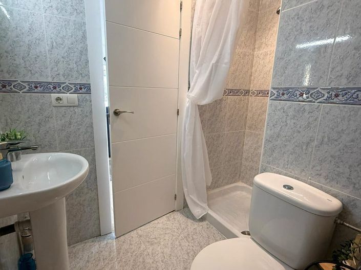 Image No.10-3 Bed Villa for sale