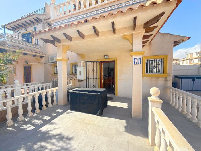 Image No.16-3 Bed Townhouse for sale