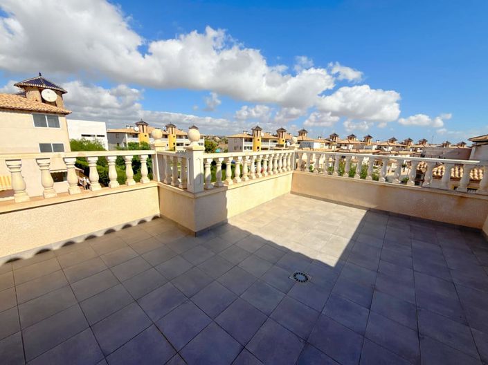 Image No.18-3 Bed Townhouse for sale