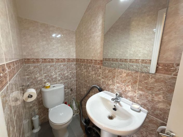 Image No.8-3 Bed Townhouse for sale